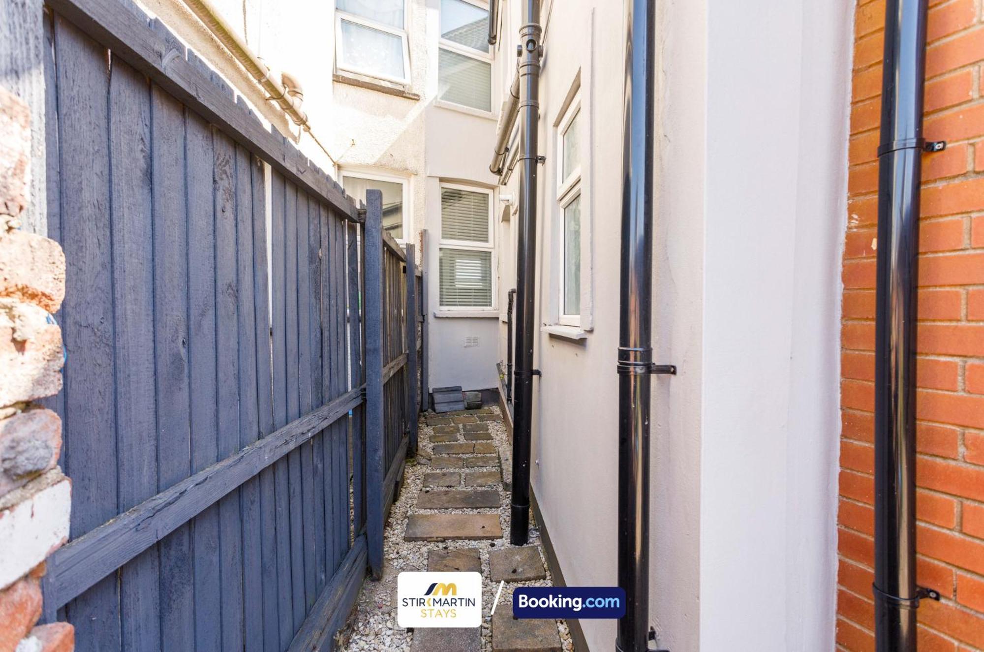 Comfy 3Bed House By Stirkmartin Stays Short Lets & Serviced Accommodation Cardiff With Free Parking & 8Mins To City Centre Eksteriør billede