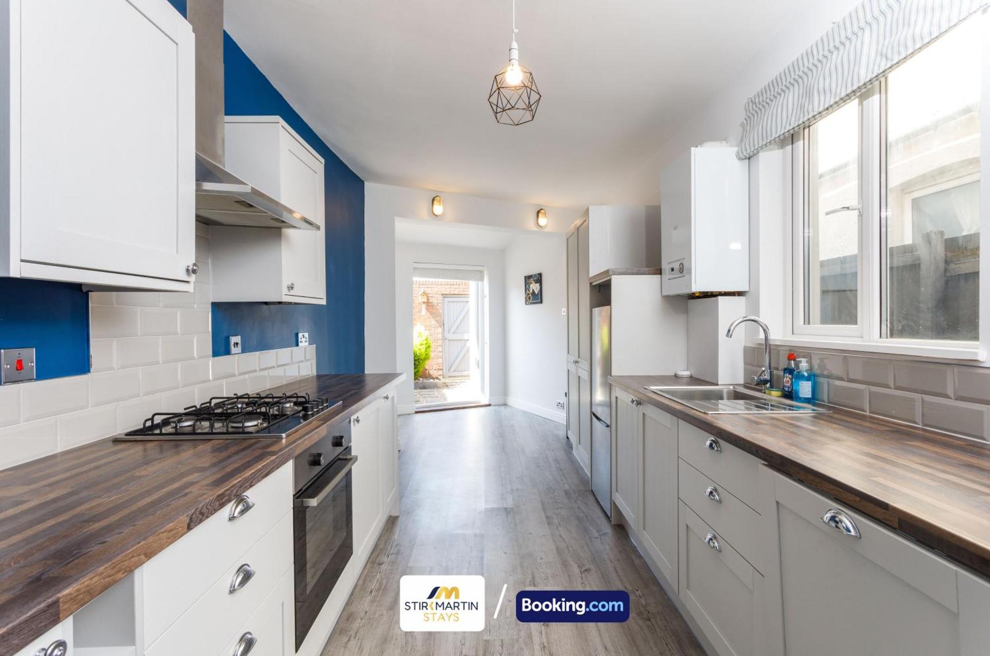 Comfy 3Bed House By Stirkmartin Stays Short Lets & Serviced Accommodation Cardiff With Free Parking & 8Mins To City Centre Eksteriør billede