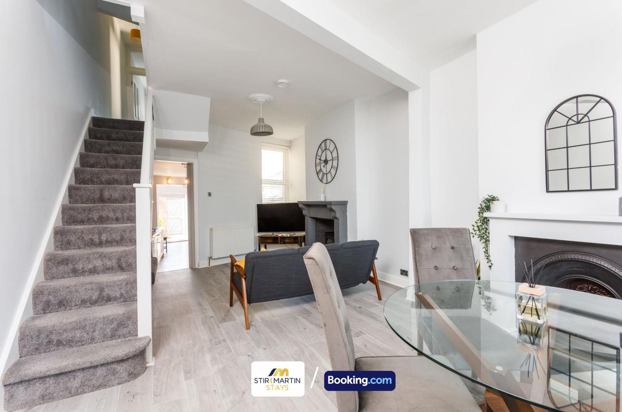 Comfy 3Bed House By Stirkmartin Stays Short Lets & Serviced Accommodation Cardiff With Free Parking & 8Mins To City Centre Eksteriør billede